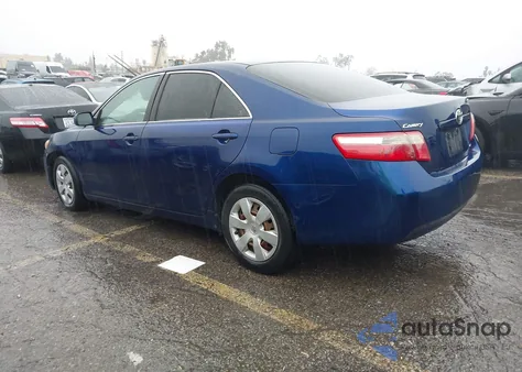 2007 Toyota Camry Ce z USA, uszkodzony, nr VIN 4T1BE46K67U062432